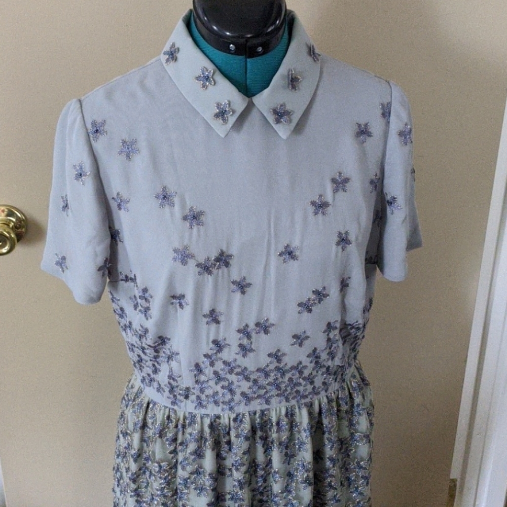 Reiss embroidered floral dress w/ Peter pan collar